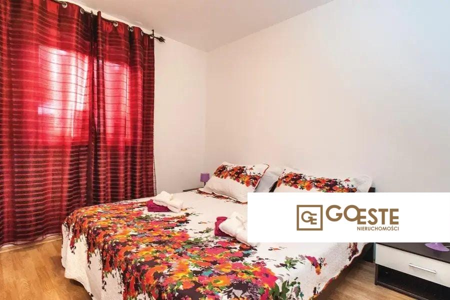 Dom apartamentowy blisko morza - REF ID: 5066/30 w Rogoźnica Chorwacja Rogoznica Apartment House Near The Sea For Sale