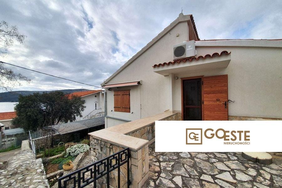 Dom wolnostojący z widokiem na morze - REF ID: 2018/154 w Trogir Chorwacja Near Trogir House For Sale