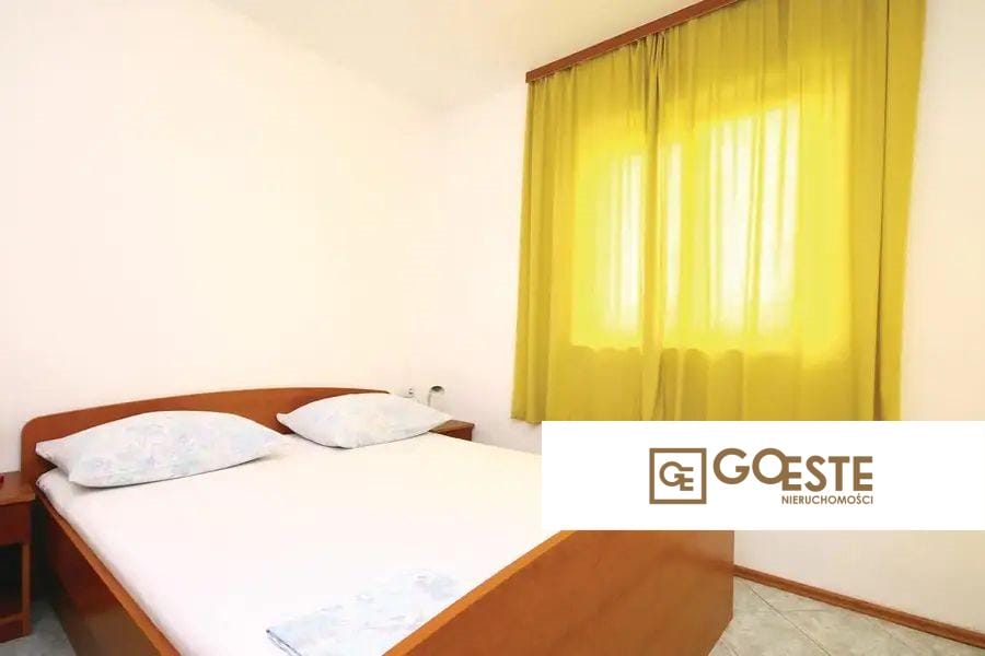 Dom apartamentowy blisko morza - REF ID: 5066/30 w Rogoźnica Chorwacja Rogoznica Apartment House Near The Sea For Sale