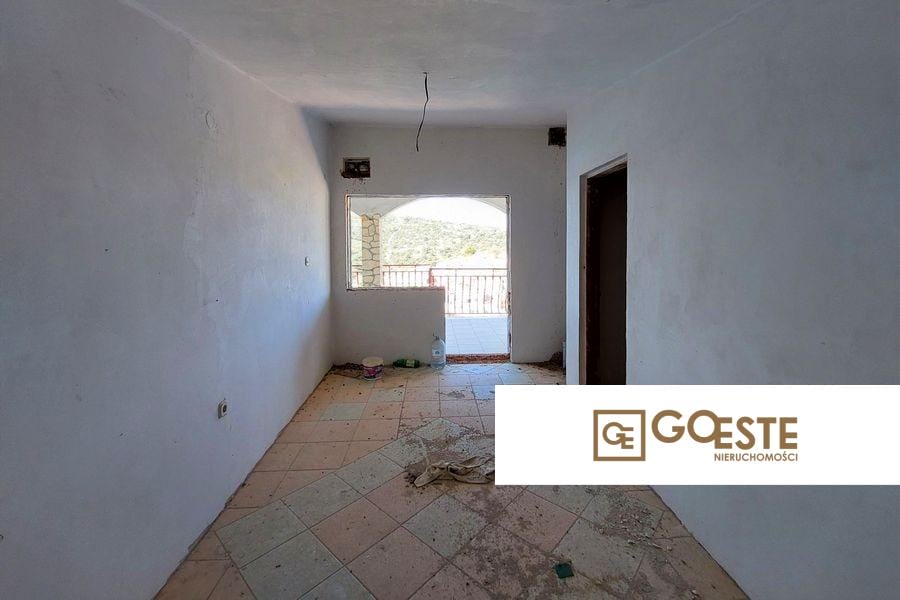 Dom apartamentowy z widokiem na morze - REF ID: 2029/35 w Rogoźnica Chorwacja Near Rogoznica Apartment House With Sea View For Sale