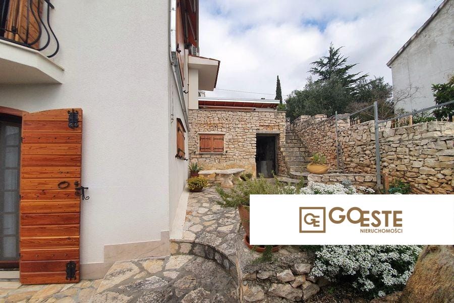 Dom wolnostojący z widokiem na morze - REF ID: 2018/154 w Trogir Chorwacja Near Trogir House For Sale