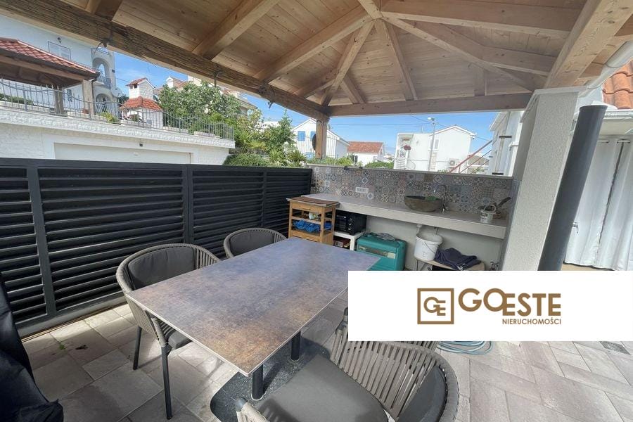Dom wolnostojący lub bliźniak z widokiem na morze - REF ID: 2035/88 w Trogir Chorwacja Near Trogir Two Houses With Sea View For Sale