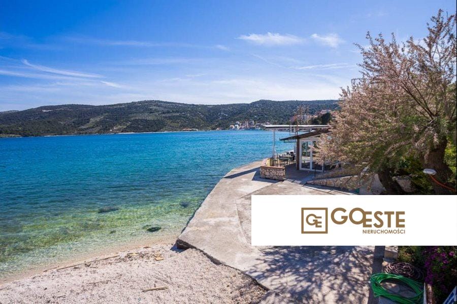 Więcej działek budowlanych, 100 m od morza - REF ID: 2027/08 w Trogir Chorwacja Trogir Area Building Plots For Sale
