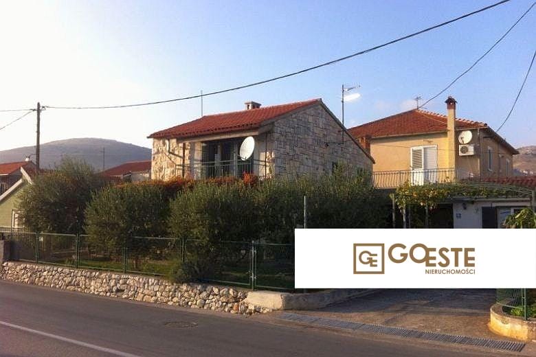 Kamienny dom na dwóch piętrach - REF ID: 4040/30 w Trogir Chorwacja Trogir House For Sale