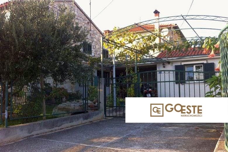 Kamienny dom na dwóch piętrach - REF ID: 4040/30 w Trogir Chorwacja Trogir House For Sale