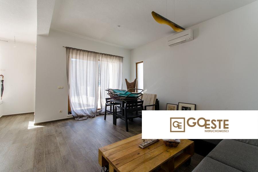 Dom w pierwszym rzędzie do morza - REF ID: 2031/67 w Trogir Chorwacja Trogir Area Villa By The Sea For Sale
