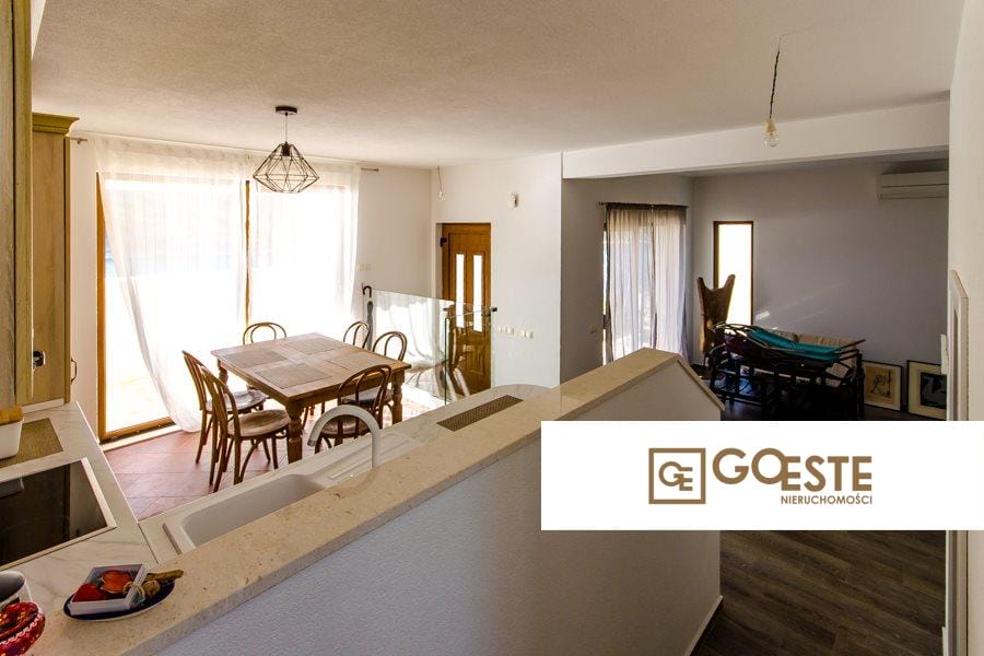Dom w pierwszym rzędzie do morza - REF ID: 2031/67 w Trogir Chorwacja Trogir Area Villa By The Sea For Sale