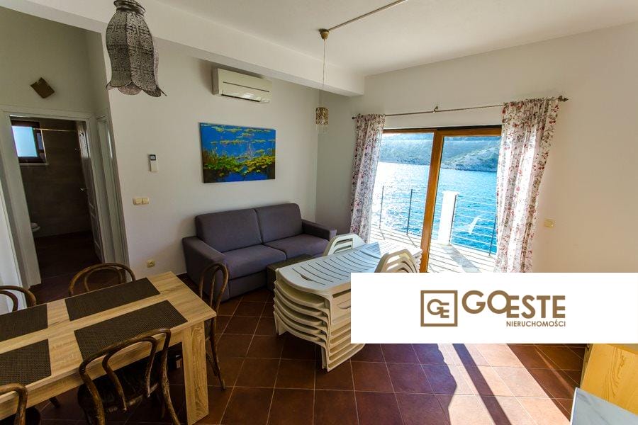 Dom w pierwszym rzędzie do morza - REF ID: 2031/67 w Trogir Chorwacja Trogir Area Villa By The Sea For Sale