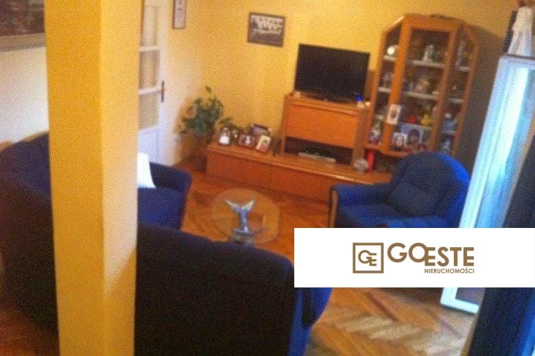 Kamienny dom na dwóch piętrach - REF ID: 4040/30 w Trogir Chorwacja Trogir House For Sale
