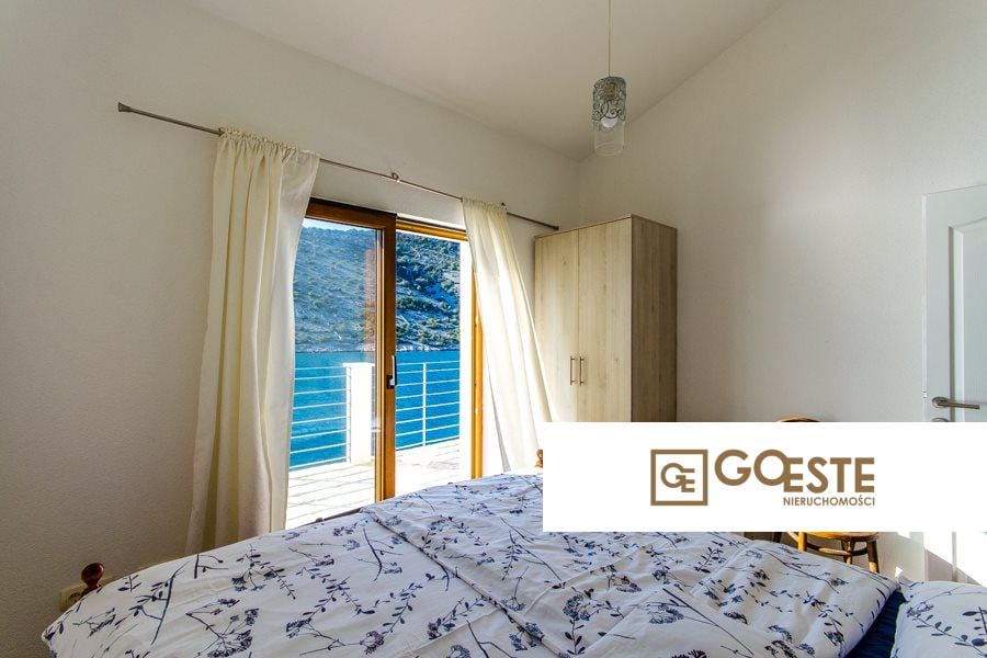 Dom w pierwszym rzędzie do morza - REF ID: 2031/67 w Trogir Chorwacja Trogir Area Villa By The Sea For Sale
