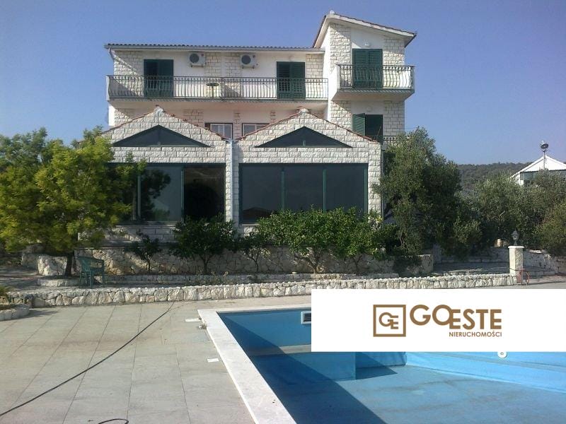 Dom z basenem, na sprzedaż - ID REF: 3713/30 w Rogoźnica Chorwacja Real Estate Croatia House With Swimming Pool For Sale