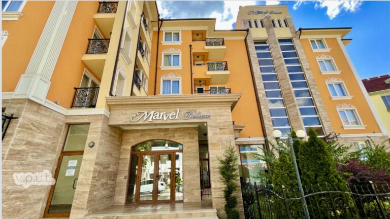 Marvel Deluxe, SUNNY BEACH | GST-1446 A E A C A C F B A