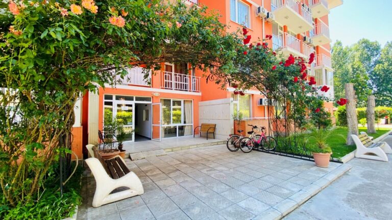 Mieszkanie z jedną sypialnią w  Słonecznym Brzegu F A F E E F Ca A C