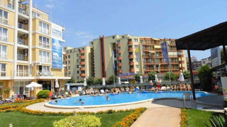 Mieszkanie z jedną sypialnią w kompleksie Flores Park, Słoneczny Brzeg F F Bc B B Af E A Dd B F