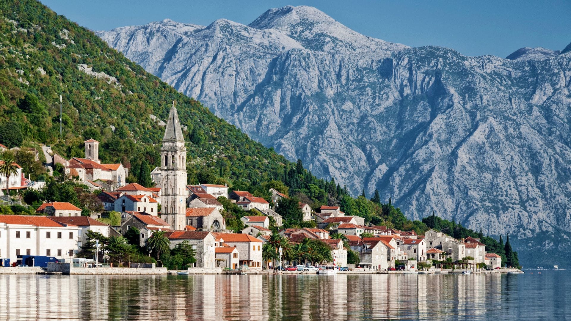 Dlaczego warto zainwestować w nieruchomości w Czarnogórze Stare Miasto Kotor Czarnogóra