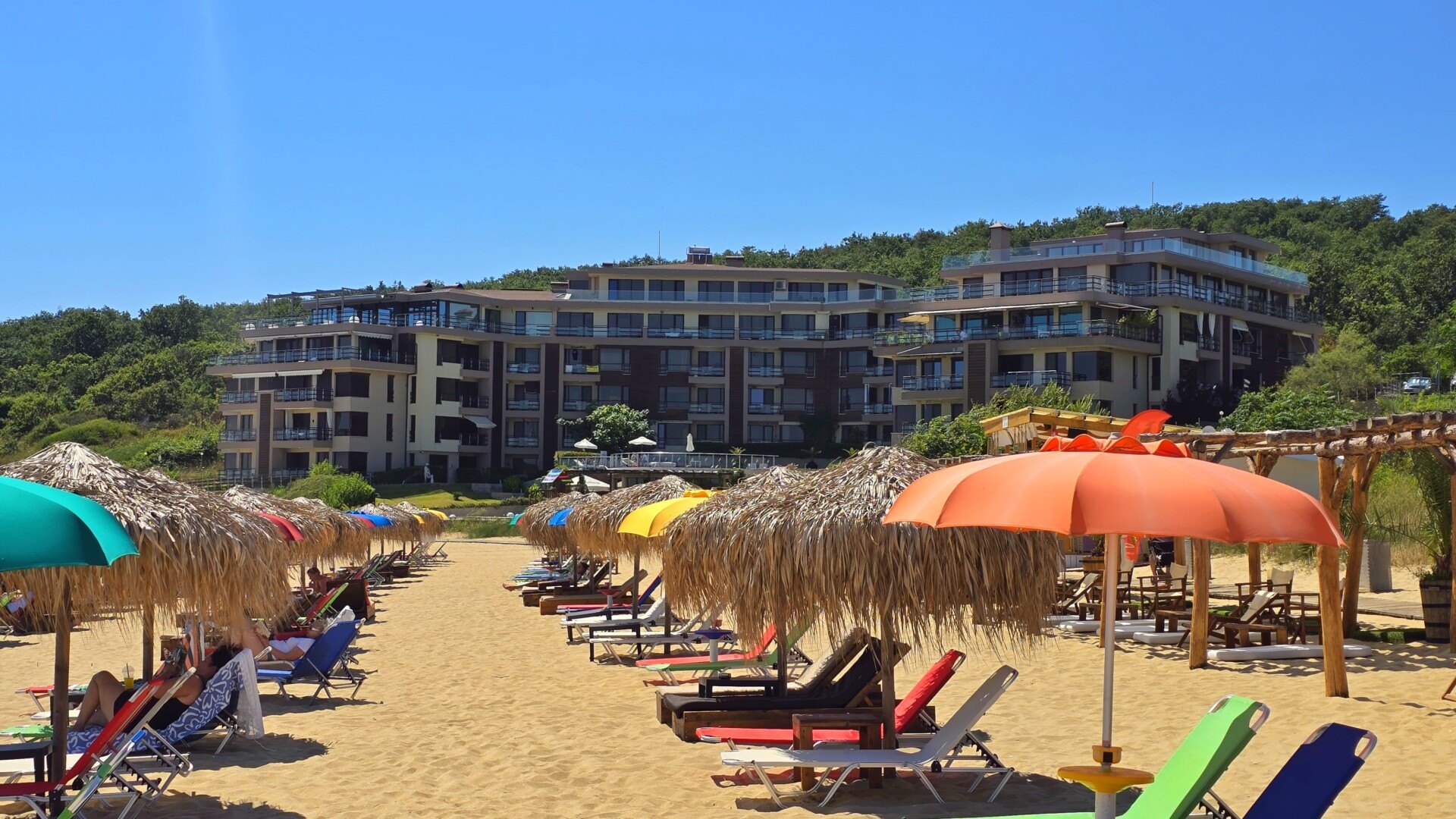 Apartament premium w pierwszej linii morza z prywatną plażą. Bułgaria GoESTE Nieruchomości 20250711_111857