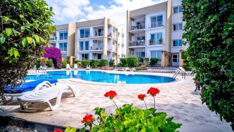 Apartament 3+1 130m2 w Girne, Cypr  GoESTE Nieruchomości 1735157920-3