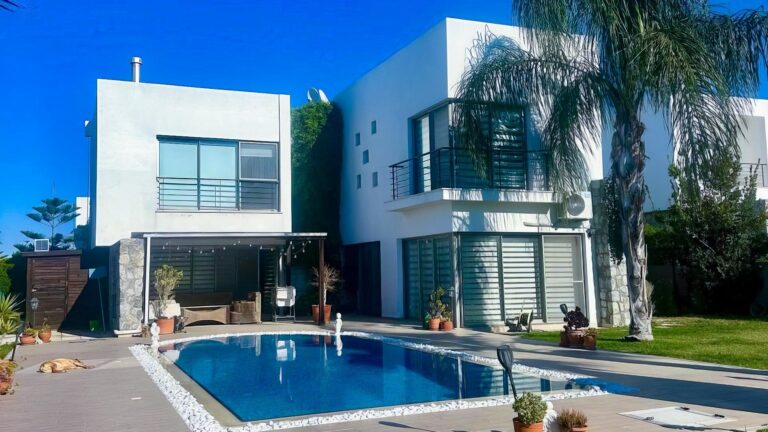 Willa 4+1 235m2 w Girne, Cypr.  GoESTE Nieruchomości 1744135078-0