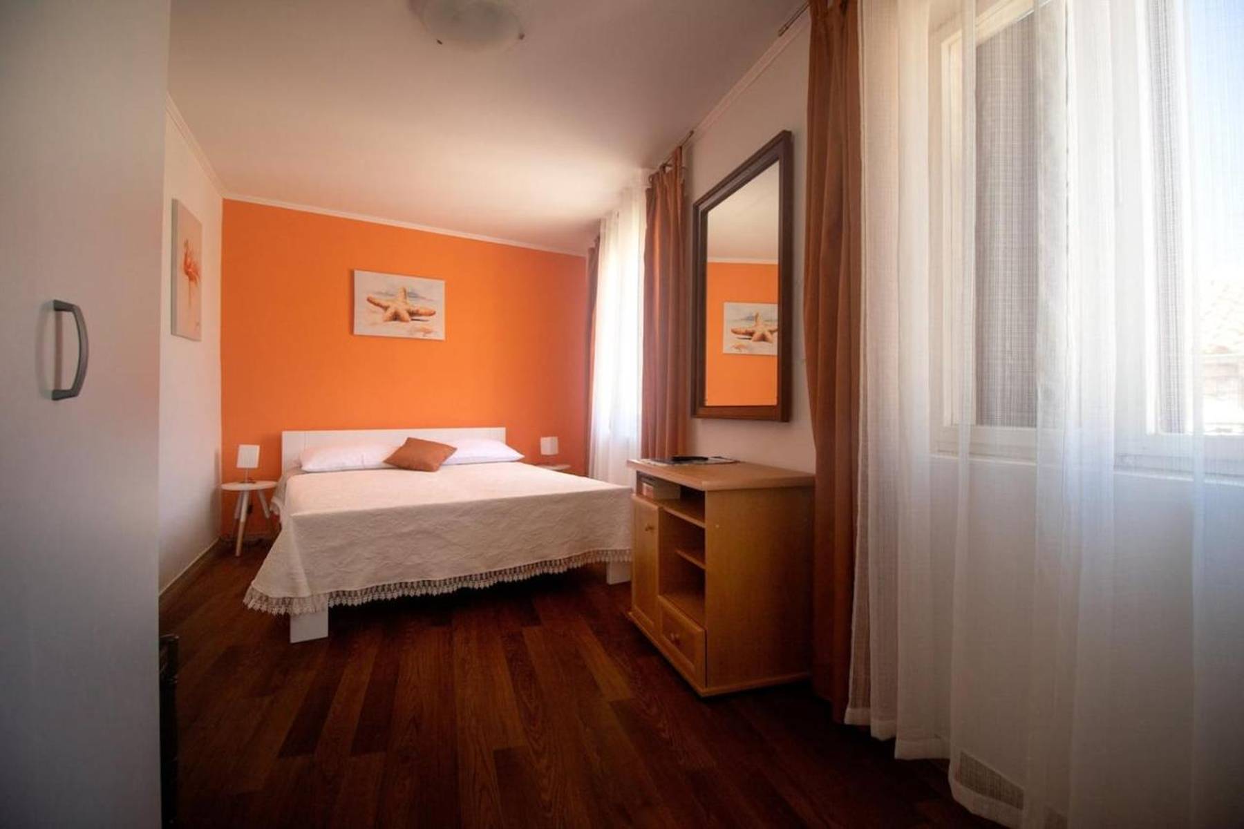 f6ac387f9b1f044ddceda7d3e9d5d9e6