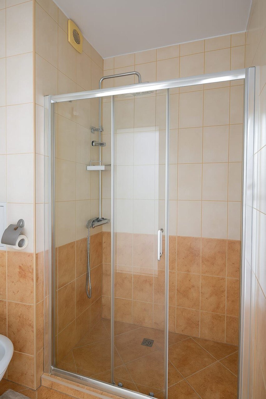 Apartament typu studio z widokiem na morze – Bułgaria, 30 m od plaży GoESTE Nieruchomości Zdjęcie Whatsapp 2025-06-29 O 19.48.27_699c30fa