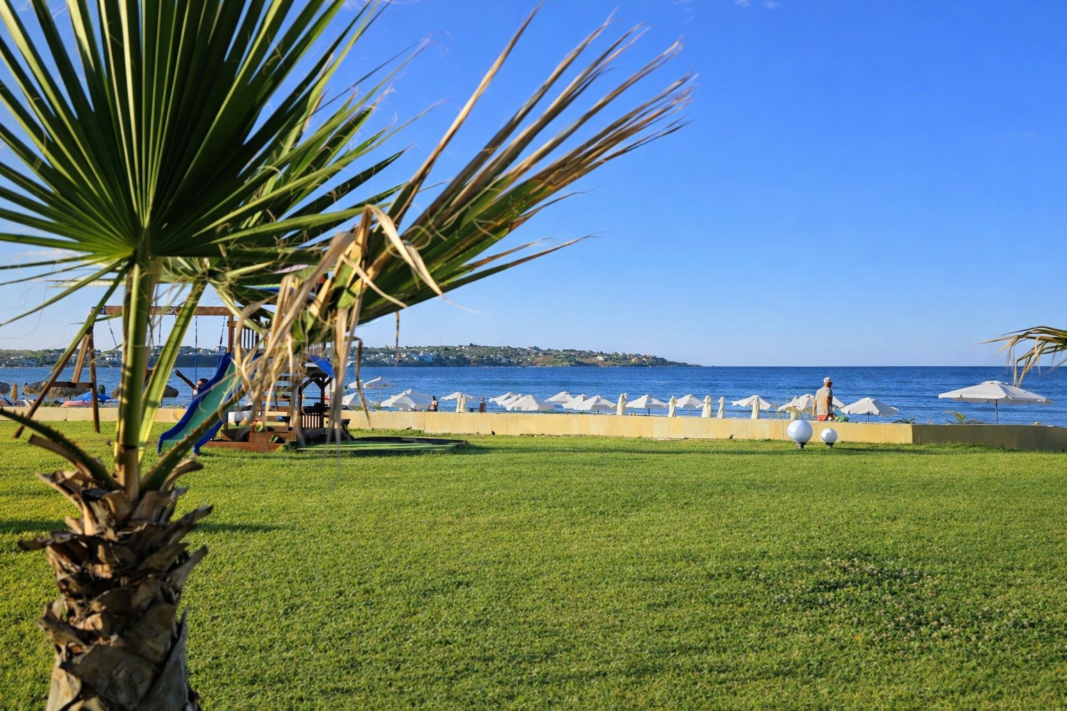 Apartament premium w pierwszej linii morza z prywatną plażą. Bułgaria Sand Lilies Beach GoESTE Nieruchomości Whatsapp Image 2026-02-19 At 19.43.17 4