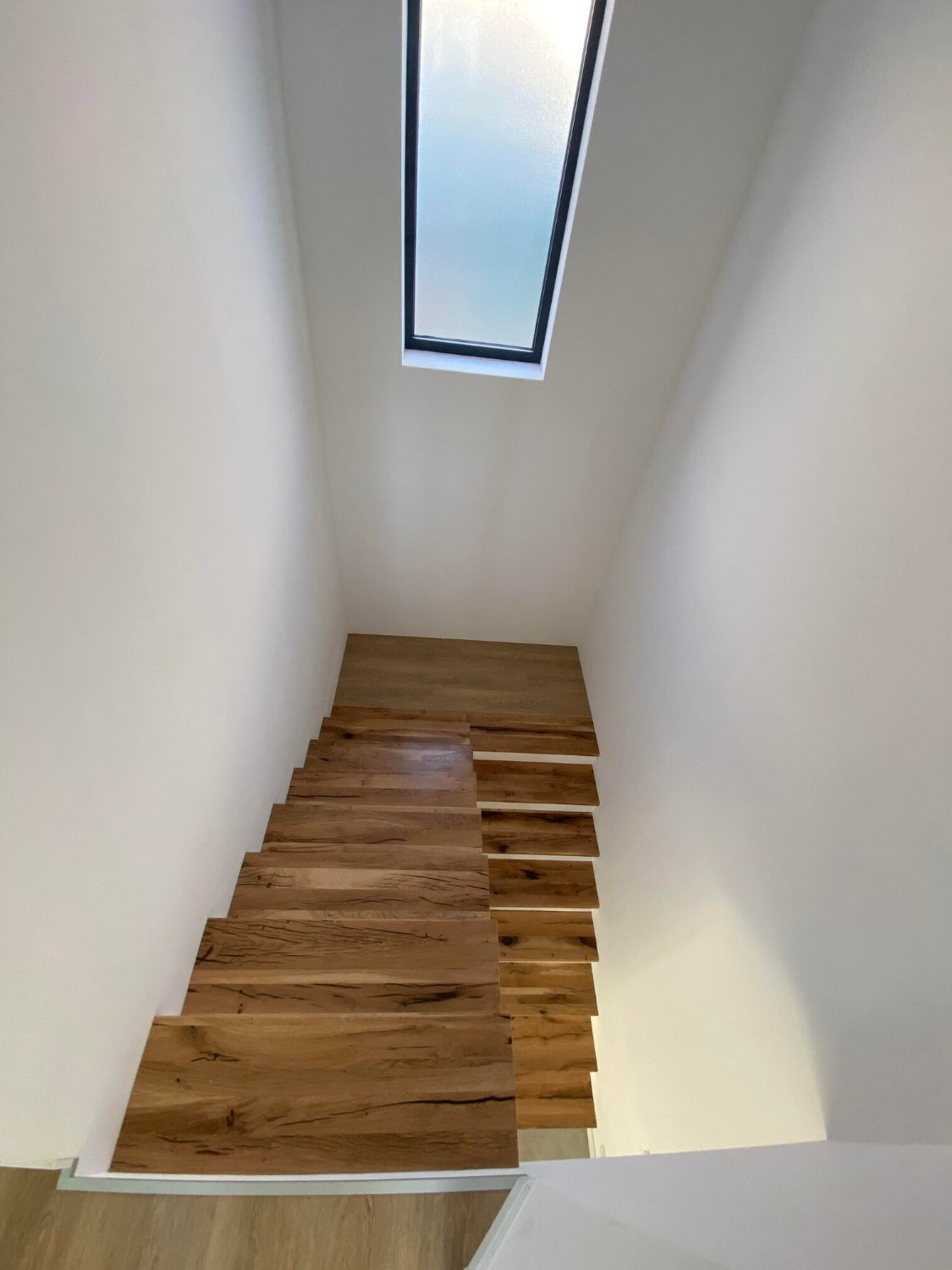 68de45c13203dc4779cb689e_6613d21713d9a32a50b0cd58_townhouse-in-kotor-in-nature-real-state-investment-20_gjhnp